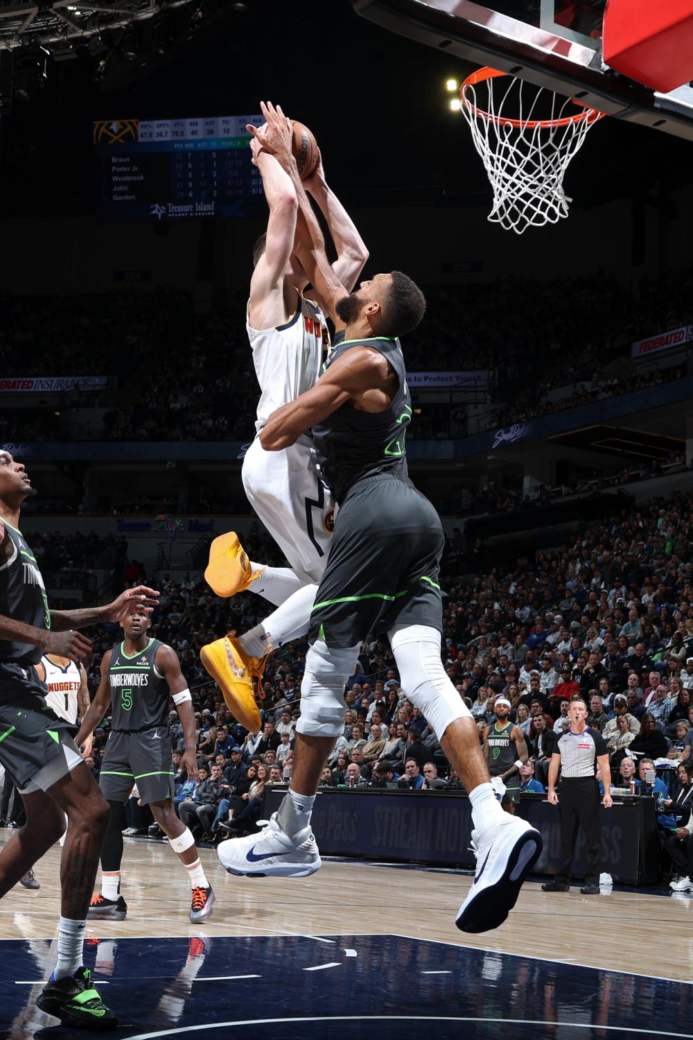 者的欢声笑 者的欢声笑