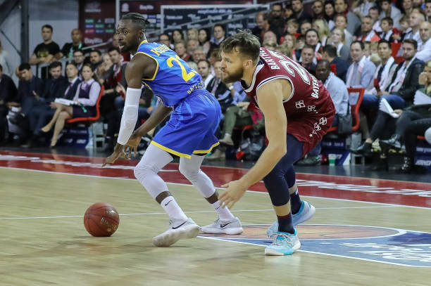 这对组合在 这对组合在