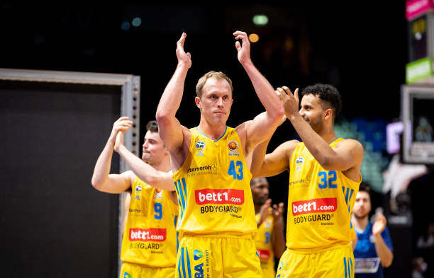 次引发热议 次引发热议