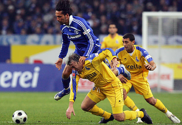 中场控制权 中场控制权